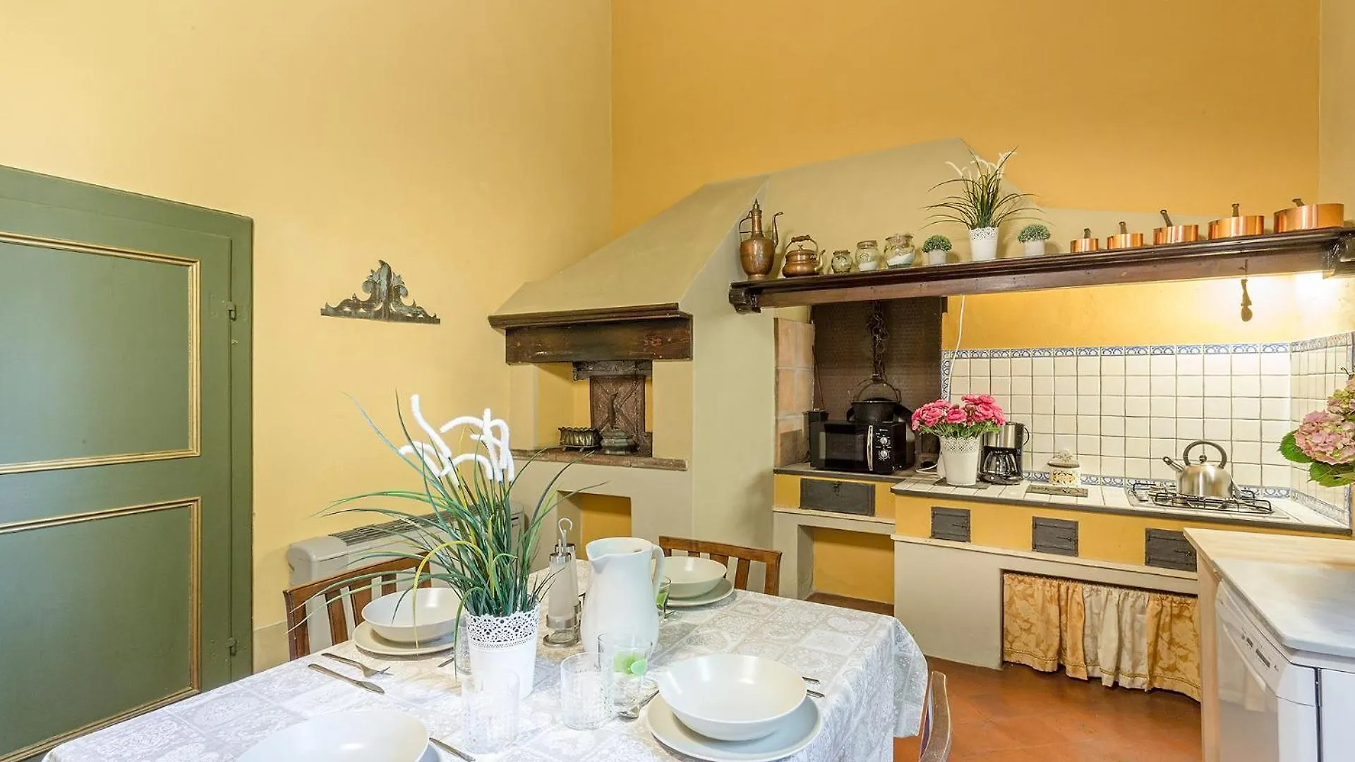 Casa Beatrice, An Apartment With Private Garden Inside The Walls Of Lucca