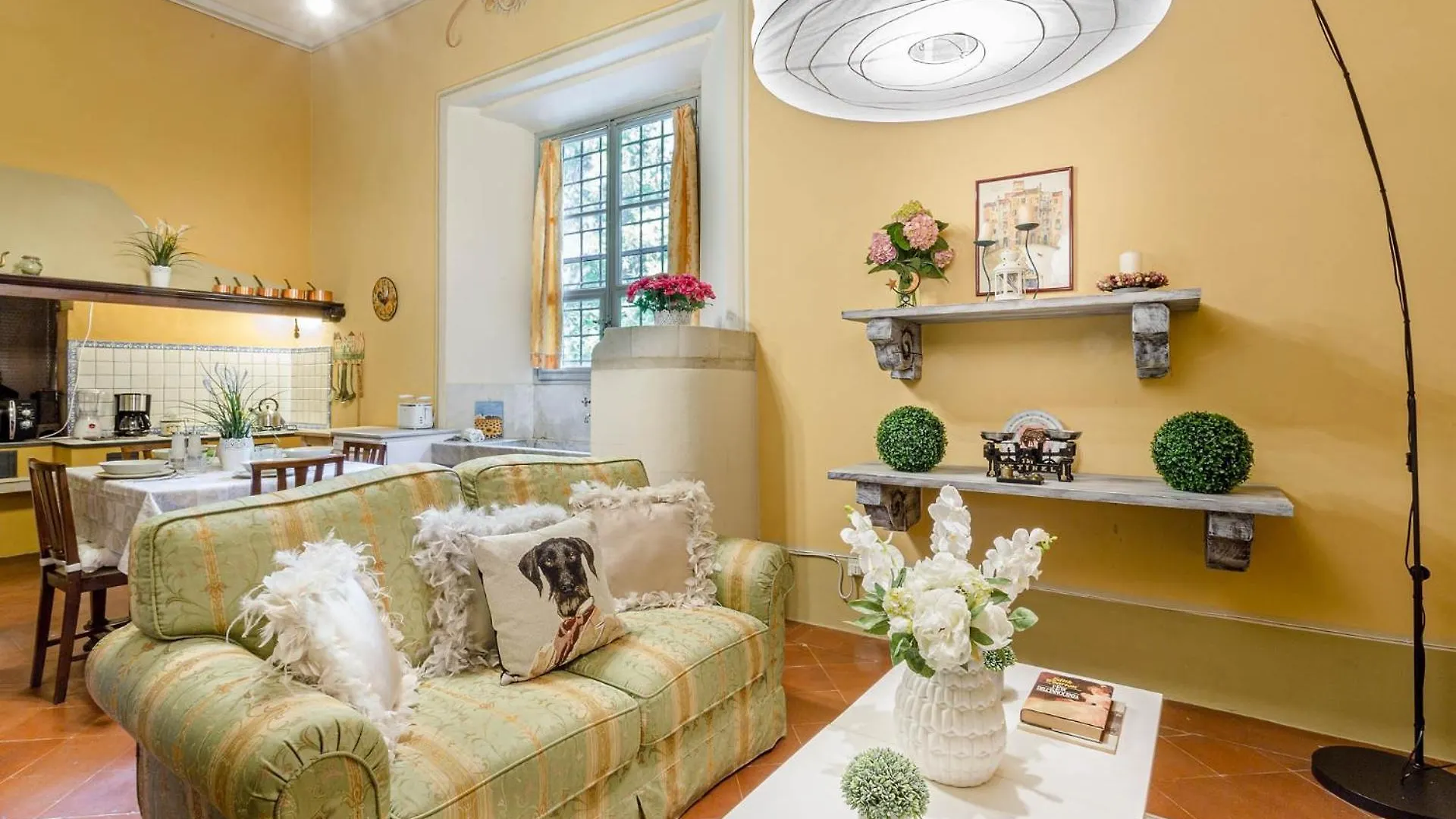 Casa Beatrice, An Apartment With Private Garden Inside The Walls Of Lucca Italy