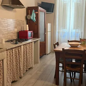Appartement San 16, Lucques